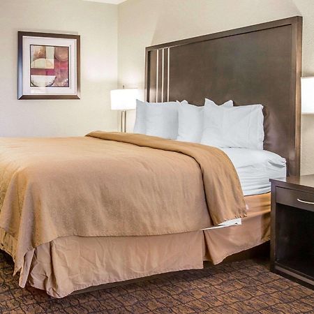 Quality Inn & Suites Woodland - Sacramento Airport Esterno foto