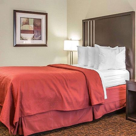 Quality Inn & Suites Woodland - Sacramento Airport Esterno foto