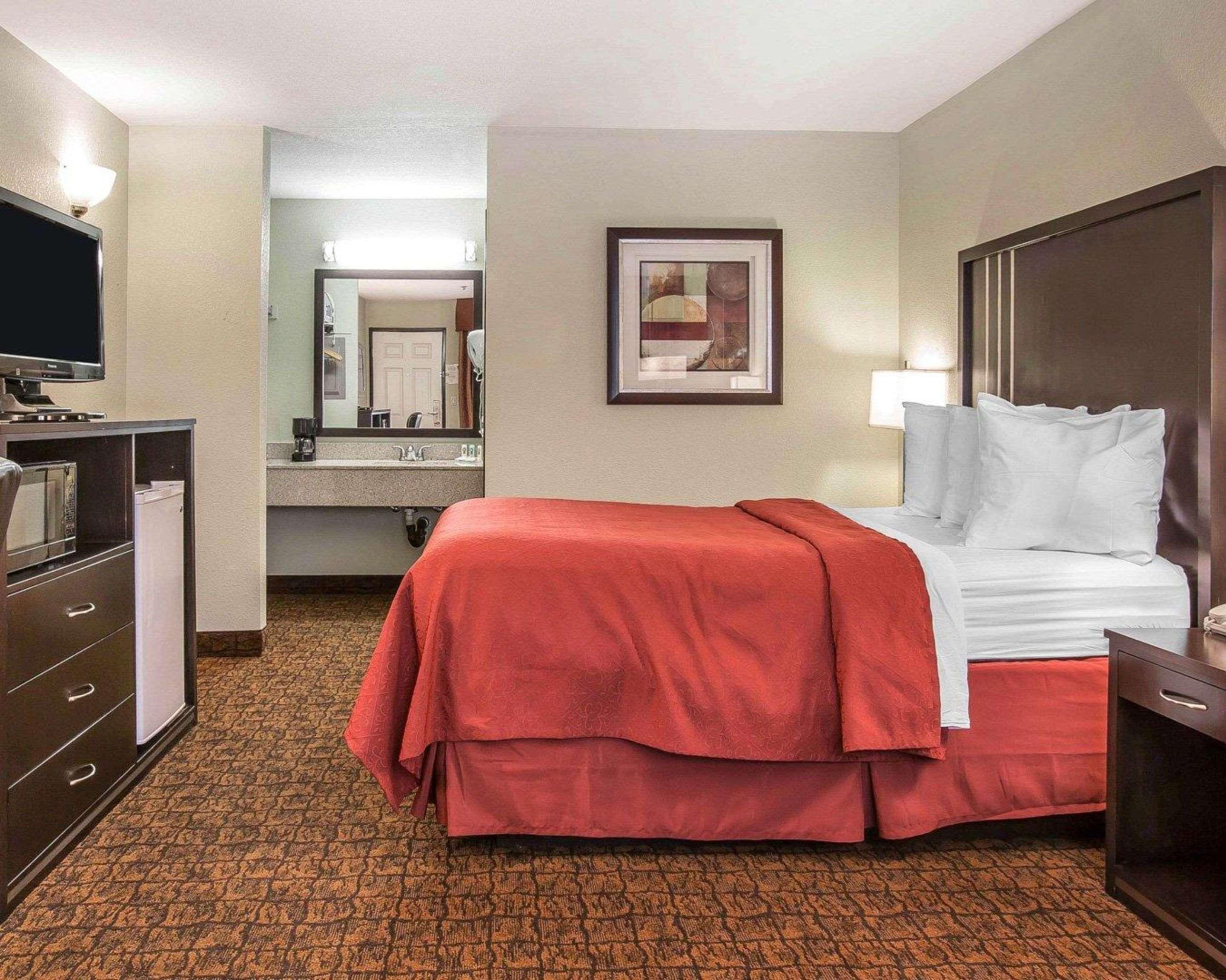 Quality Inn & Suites Woodland - Sacramento Airport Esterno foto