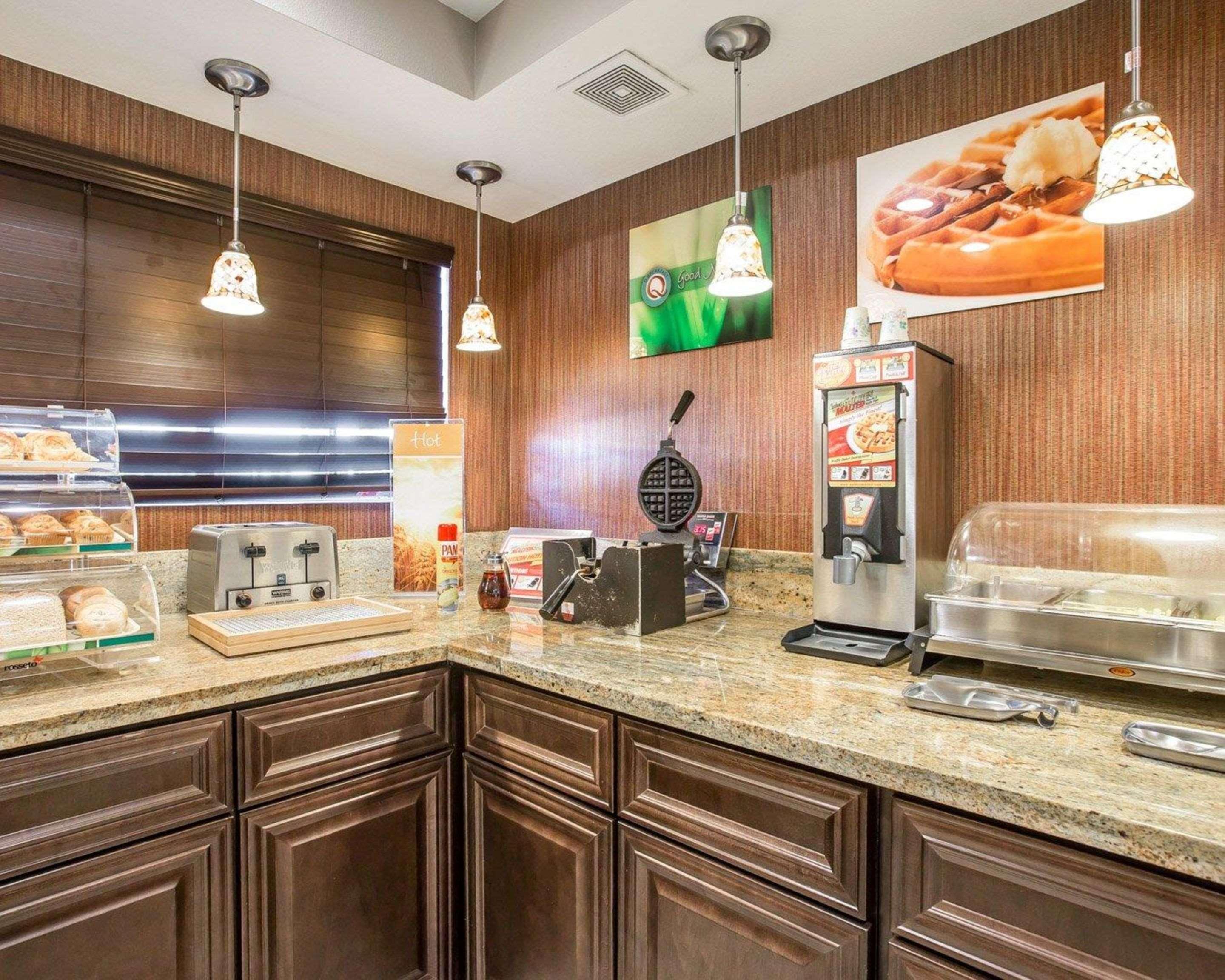 Quality Inn & Suites Woodland - Sacramento Airport Esterno foto