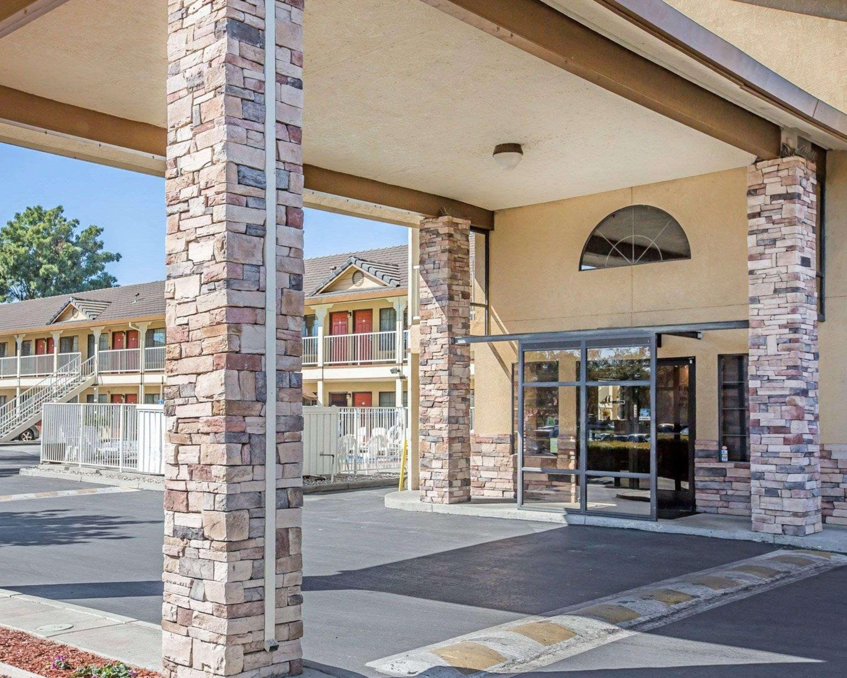 Quality Inn & Suites Woodland - Sacramento Airport Esterno foto