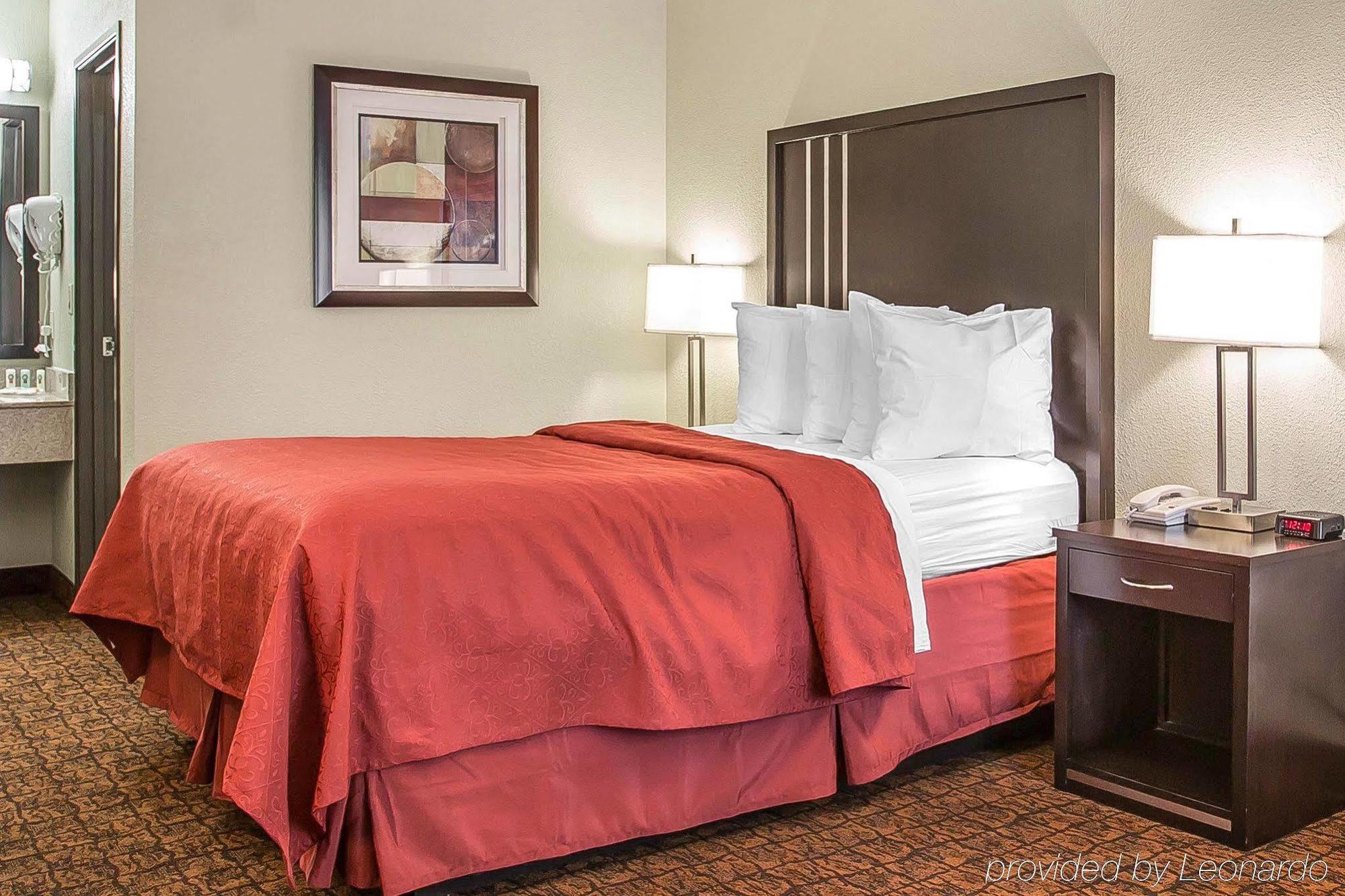 Quality Inn & Suites Woodland - Sacramento Airport Esterno foto